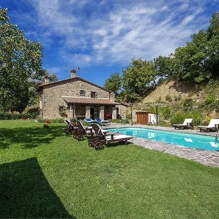 Podere Il Castello Villa *