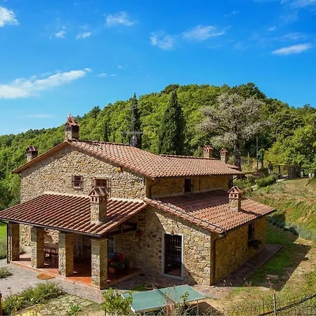 Podere Il Castello Villa *