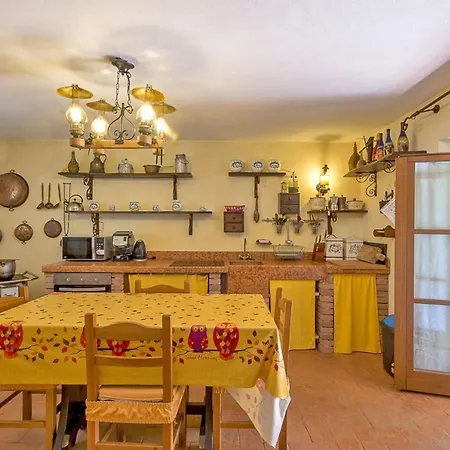 Podere Il Castello Villa *